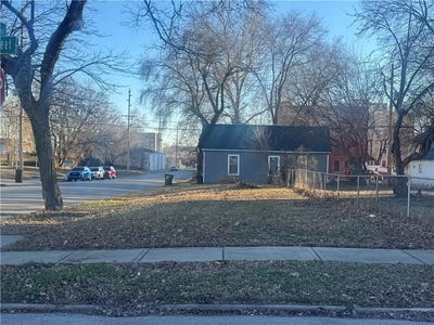 /international/us/201-osage-street-leavenworth-ks-110104454280/