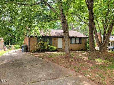 /international/us/809-plentywood-court-raleigh-nc-110107001638/