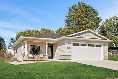 /international/us/1019-ne-2nd-avenue-waverly-ia-110104478710/