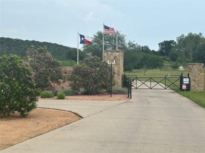 /international/us/317-canyon-lake-road-gordon-tx-110107761923/