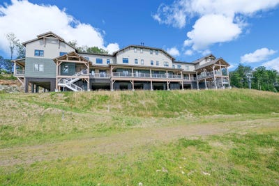 /international/us/37-village-center-road-ludlow-vt-110101213421/