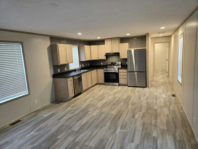 /international/us/4201-clark-lane-columbia-mo-110103691455/