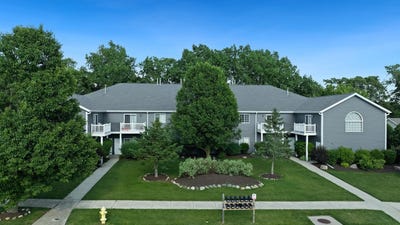 /international/us/1318-lindsay-rockford-il-110100397676/