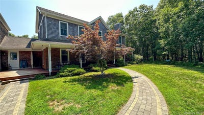 /international/us/18-mountain-laurel-lane-southampton-ny-110107288558/
