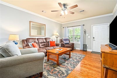 /international/us/836-w-glenn-avenue-auburn-al-110119995297/