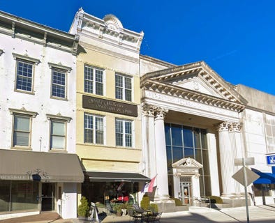 /international/us/118-n-main-street-urbana-oh-110105386432/