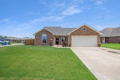 /international/us/524-harris-street-gunter-tx-110101021320/