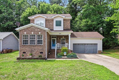 /international/us/239-carroll-street-wake-forest-nc-110108542164/