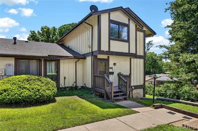 /international/us/11135-towering-pines-drive-florissant-mn-110108075830/