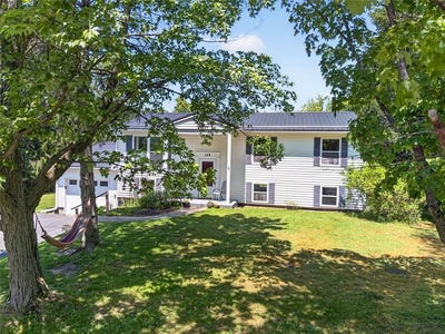 /international/us/108-birchwood-drive-ithaca-ny-110108627498/