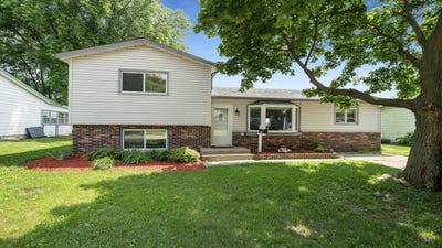 /international/us/722-w-12th-belvidere-il-110101117776/