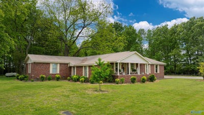 /international/us/2061-county-road-76-fyffe-al-110099068083/