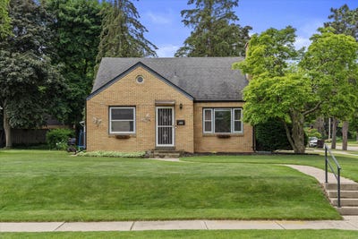 /international/us/637-oak-st-south-milwaukee-wi-110108718798/