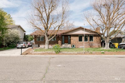 /international/us/1145-sw-11th-avenue-ontario-or-110107433430/