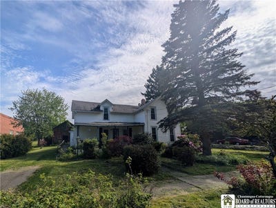 /international/us/6-kinney-street-portland-ny-110099375567/