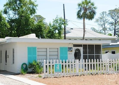 /international/us/1012-jones-avenue-tybee-island-ga-110105847277/