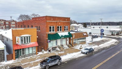 /international/us/318-market-street-nekoosa-wi-110104010726/
