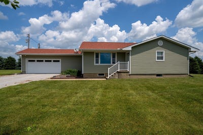 /international/us/32931-e-1000-north-road-chatsworth-il-110100677678/
