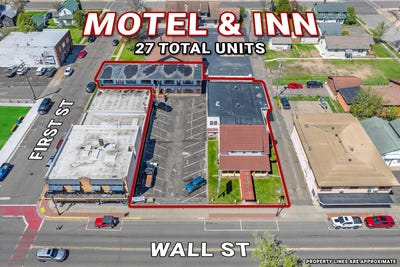 /international/us/309-wall-st-e-eagle-river-wi-110108238345/