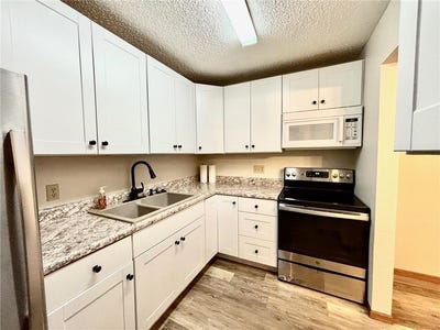 /international/us/1415-lake-street-alexandria-mn-110103206829/