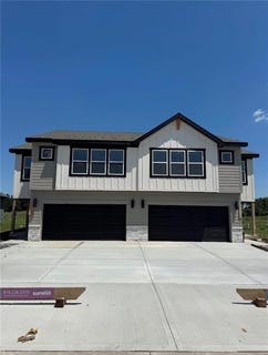 /international/us/19704-w-195th-place-spring-hill-ks-110096181424/