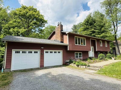 /international/us/170-raymond-road-colchester-vt-110108497879/