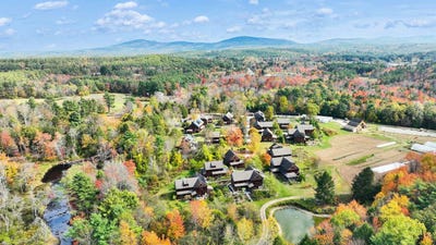 /international/us/100-steele-road-peterborough-nh-110107403167/