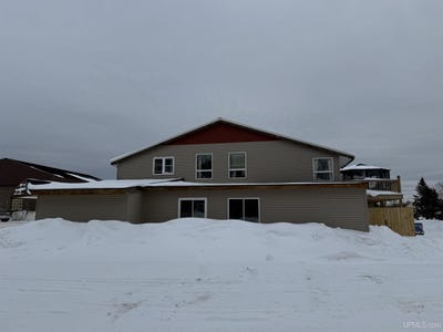 /international/us/900-river-street-ontonagon-mi-110105848340/