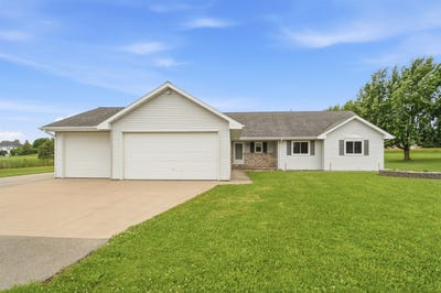 /international/us/n563-kavanaugh-road-kaukauna-wi-110108746363/