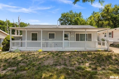 /international/us/1612-matilda-street-pekin-il-110108742051/