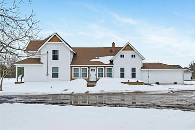 /international/us/2523-howard-petoskey-mi-110106923949/