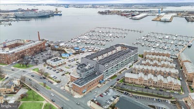 /international/us/2702-lighthouse-pt-e-516-baltimore-md-110108231894/