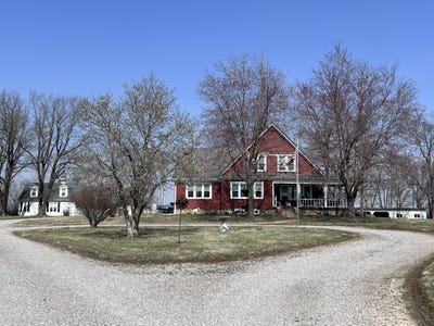 /international/us/109-bartley-lane-fulton-mo-110105796352/