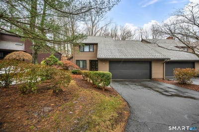 /international/us/8-ironwood-road-west-hartford-ct-110108631850/