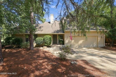 /international/us/25-lake-hills-road-pinehurst-nc-110110369251/