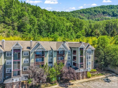/international/us/2000-olde-eastwood-village-boulevard-asheville-nc-110108224338/