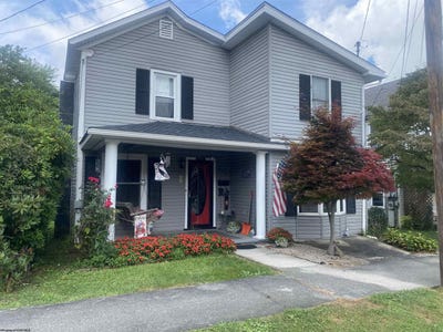 /international/us/210-jameson-avenue-parsons-wv-110101592438/
