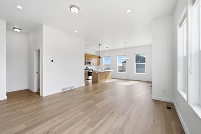 /international/us/7617-bear-gulch-rd-west-jordan-ut-110108351721/