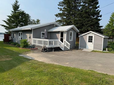 /international/us/107-echo-lake-road-presque-isle-me-110100683671/