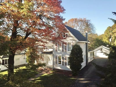 /international/us/14-pleasant-street-potsdam-ny-110120485879/