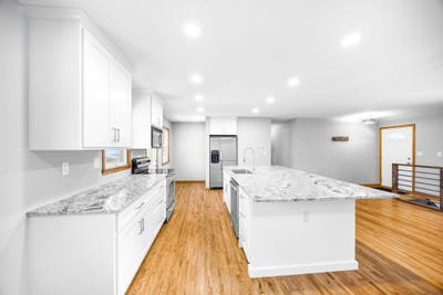 /international/us/8309-harrison-road-bloomington-mn-110106002410/