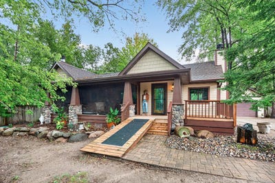 /international/us/9845-brookside-avenue-bloomington-mn-110110242256/