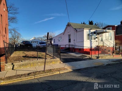 /international/us/720-mary-street-perth-amboy-nj-110104911768/