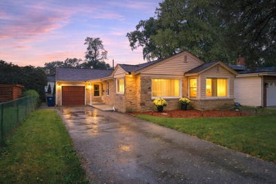 /international/us/2250-corona-road-waukegan-il-110120084876/