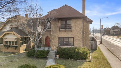 /international/us/2704-n-46th-st-milwaukee-wi-110106772435/