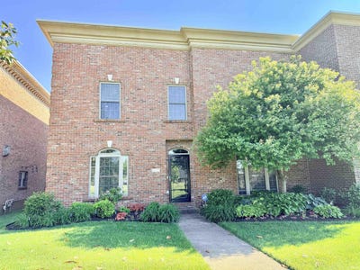 /international/us/6164-glenview-drive-newburgh-in-110107885416/