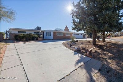/international/us/881-s-la-mesa-drive-benson-az-110096593820/