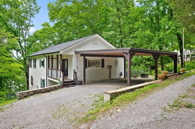 /international/us/15033-log-cabin-lane-soddy-daisy-tn-110099514839/