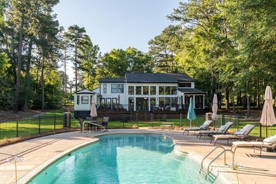 /international/us/183-lakecrest-drive-milledgeville-ga-110108547695/