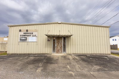 /international/us/12111-12115-hwy-1-larose-la-110097290076/